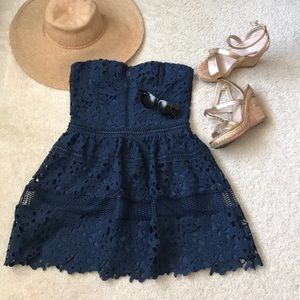 Romeo + Juliet Couture Strapless Lace Dress